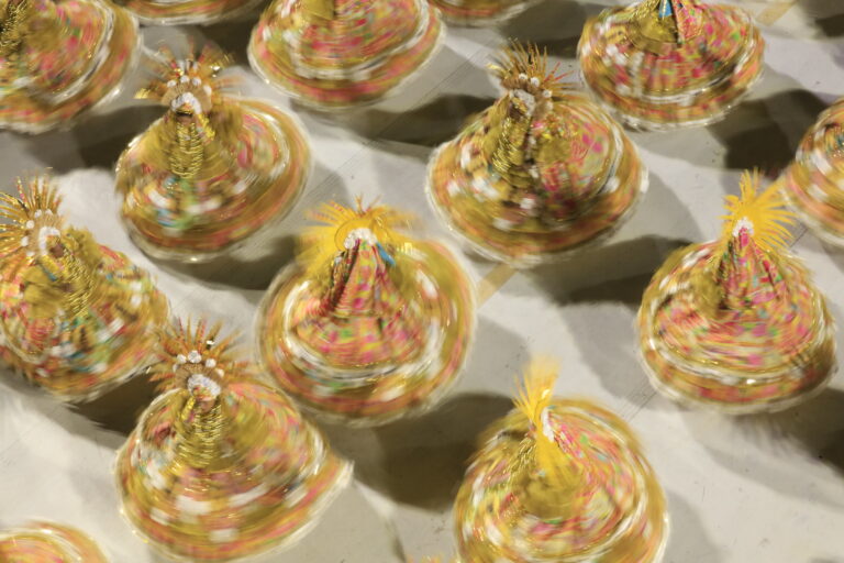 Карнавал в Рио: За кулисами великого шоу.